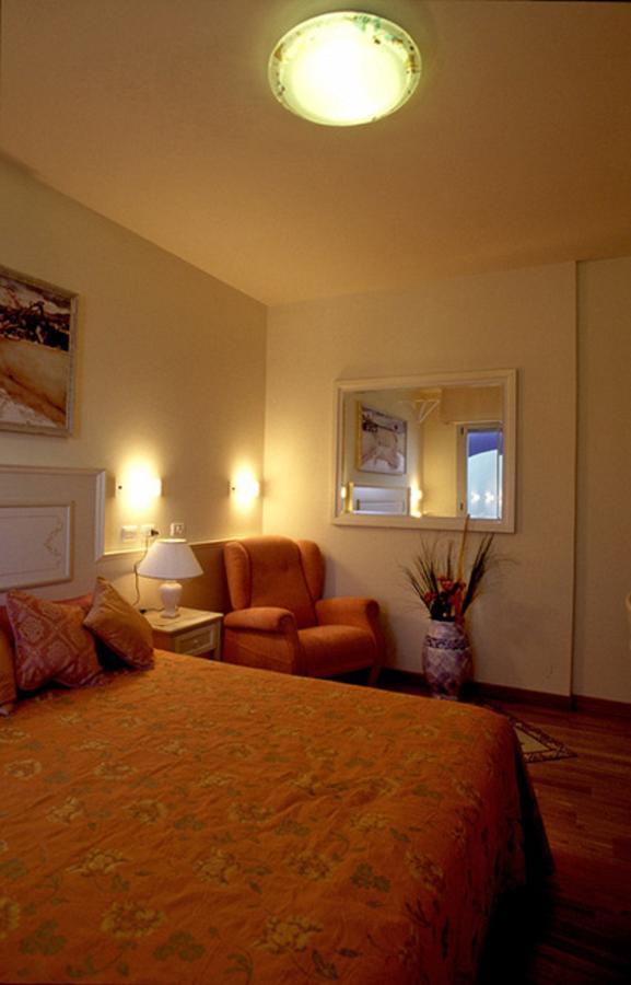 Residence Darsena Cattolica Luaran gambar